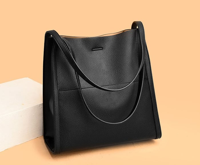 Diede | Handcrafted leather shoulder bag