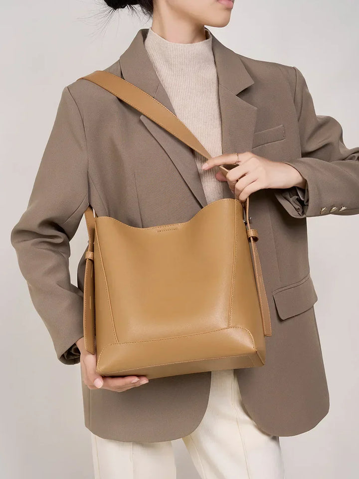 Tine | Elegant leather shoulder bag