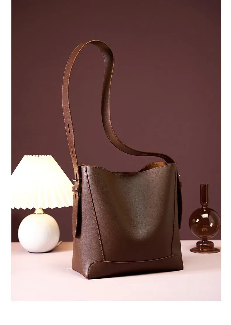Tine | Elegant leather shoulder bag