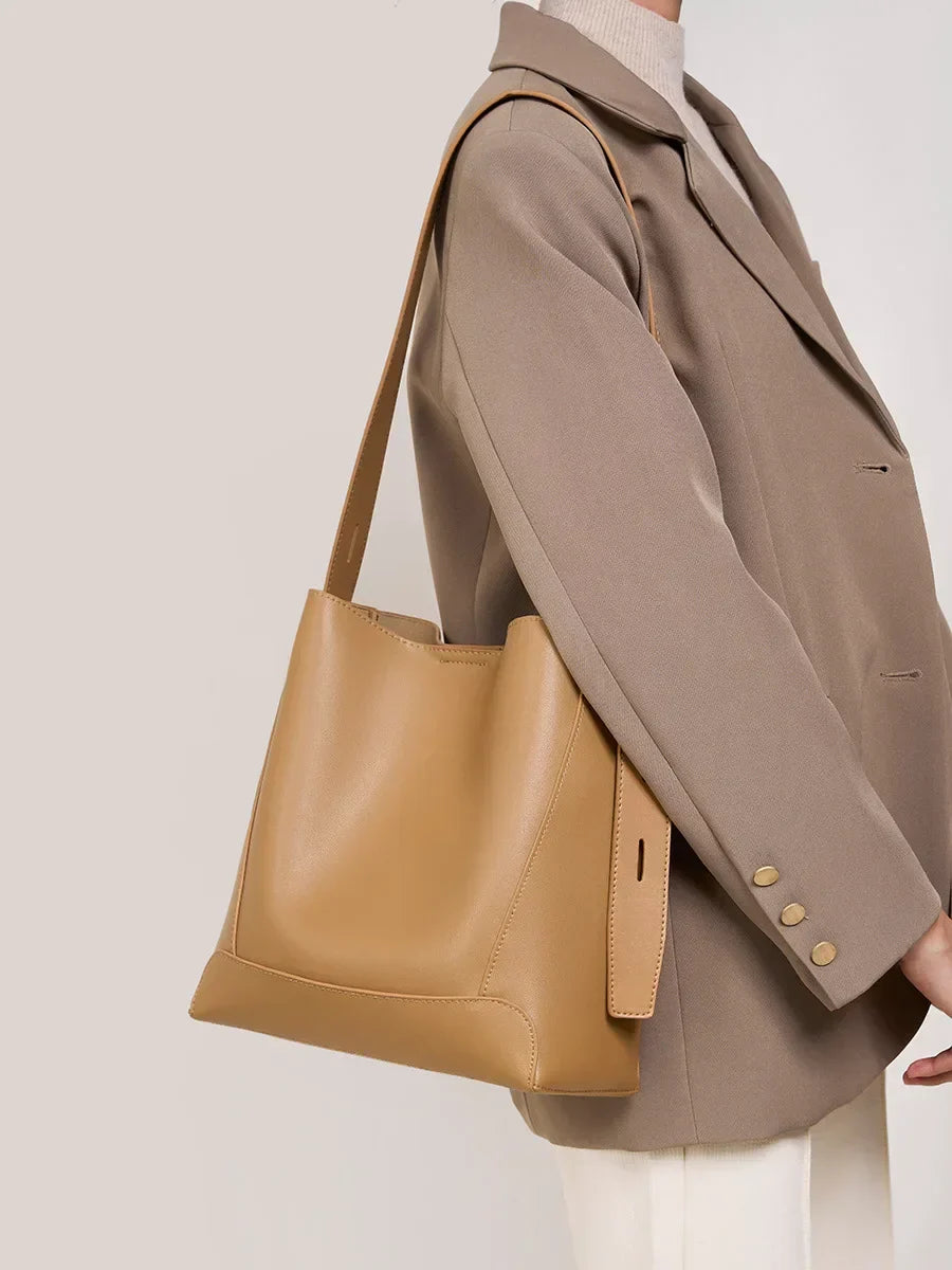 Tine | Elegant leather shoulder bag