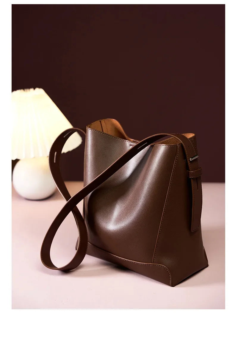 Tine | Elegant leather shoulder bag