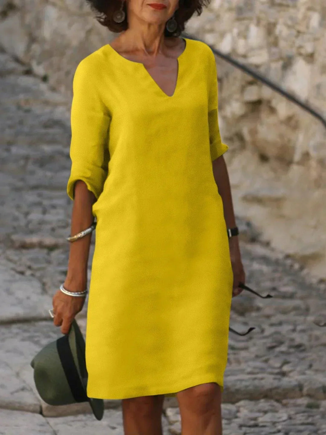 Josette | Elegant dress with V-neckline